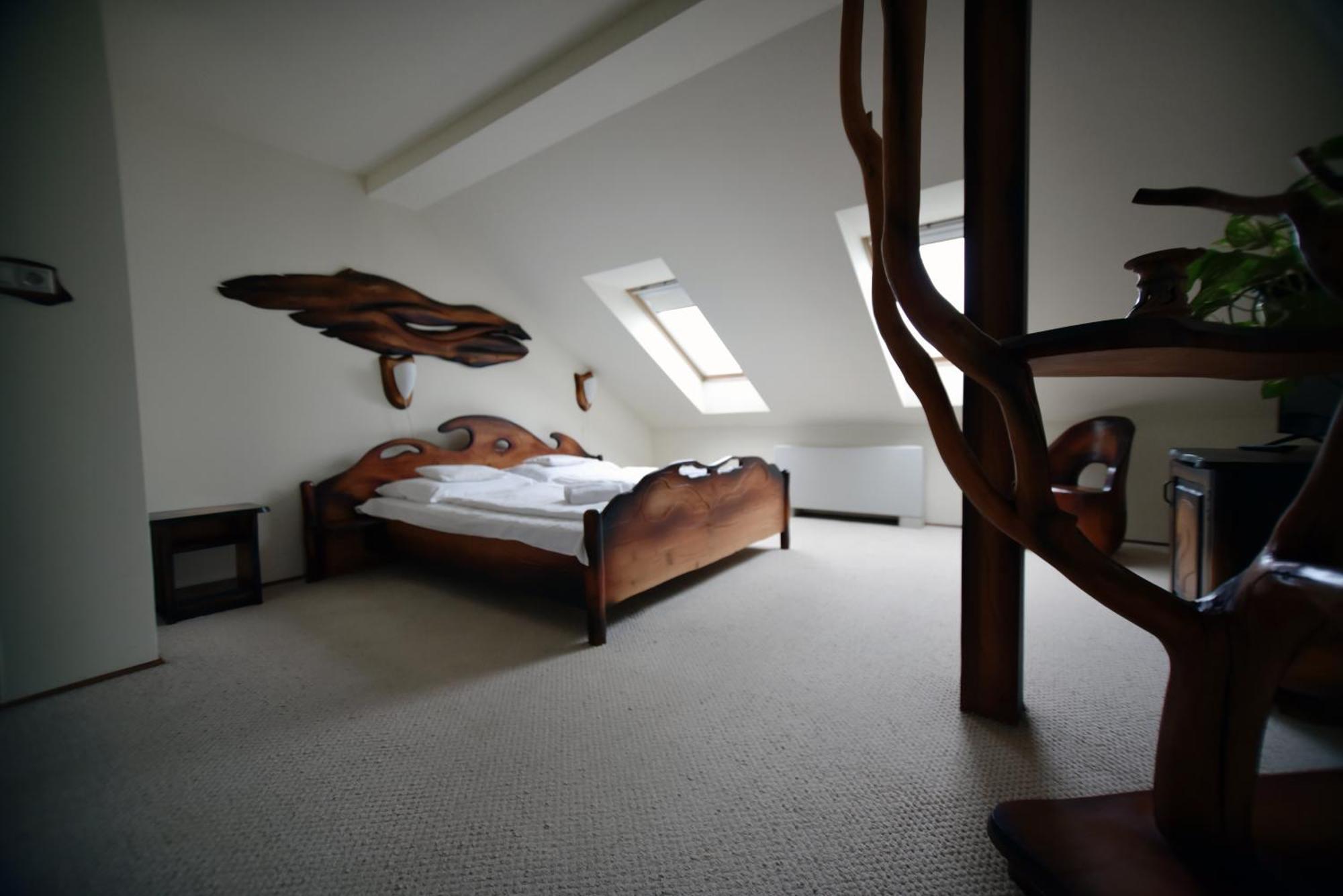 Camelot Club Hotel