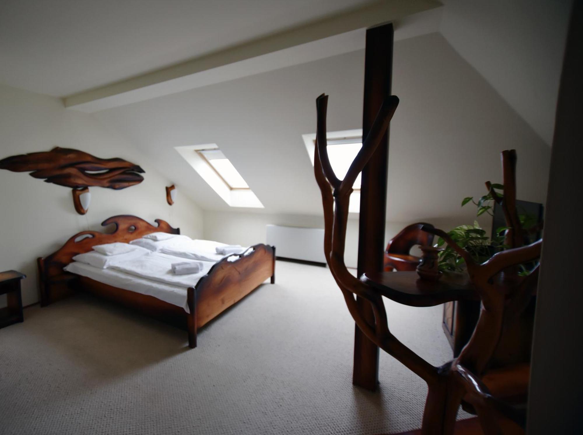 Camelot Club Hotel