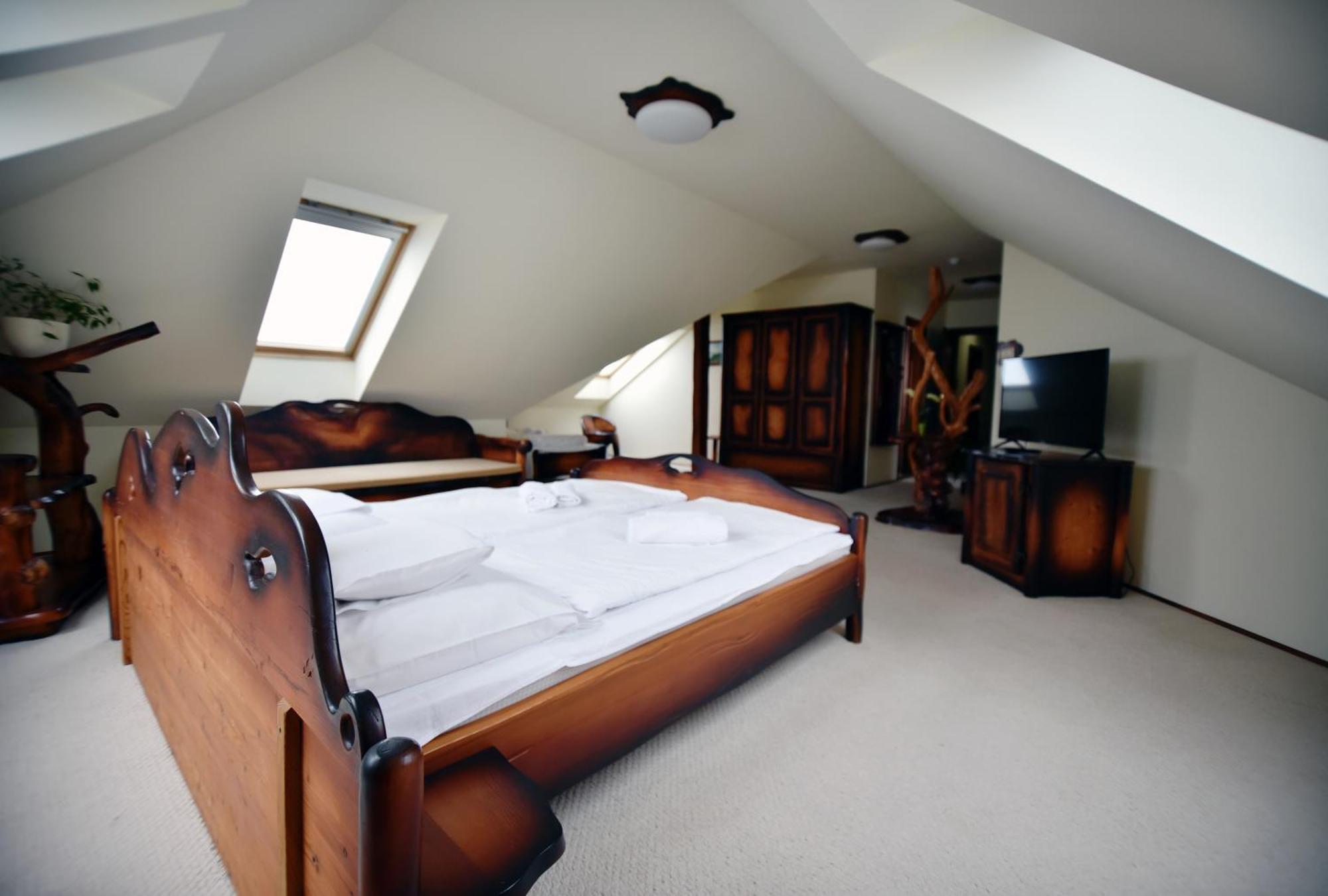 Camelot Club Hotel 3*