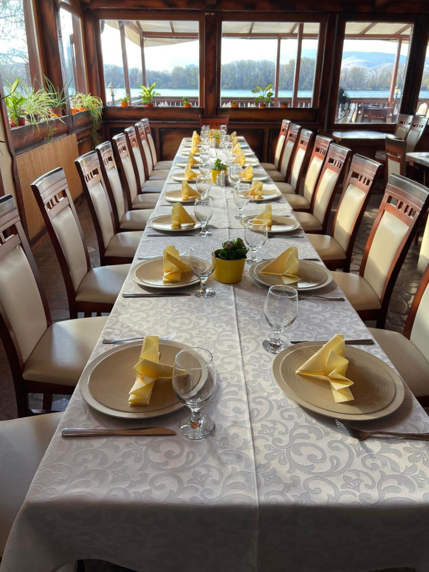 Hotel Camelot Club